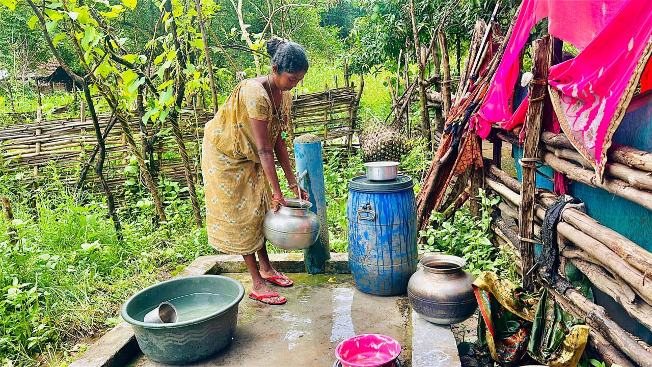 नियद नेल्लानार योजना : नक्सल प्रभावित अचकट गांव में हर घर पहुंचा पीने का शुद्ध पानी