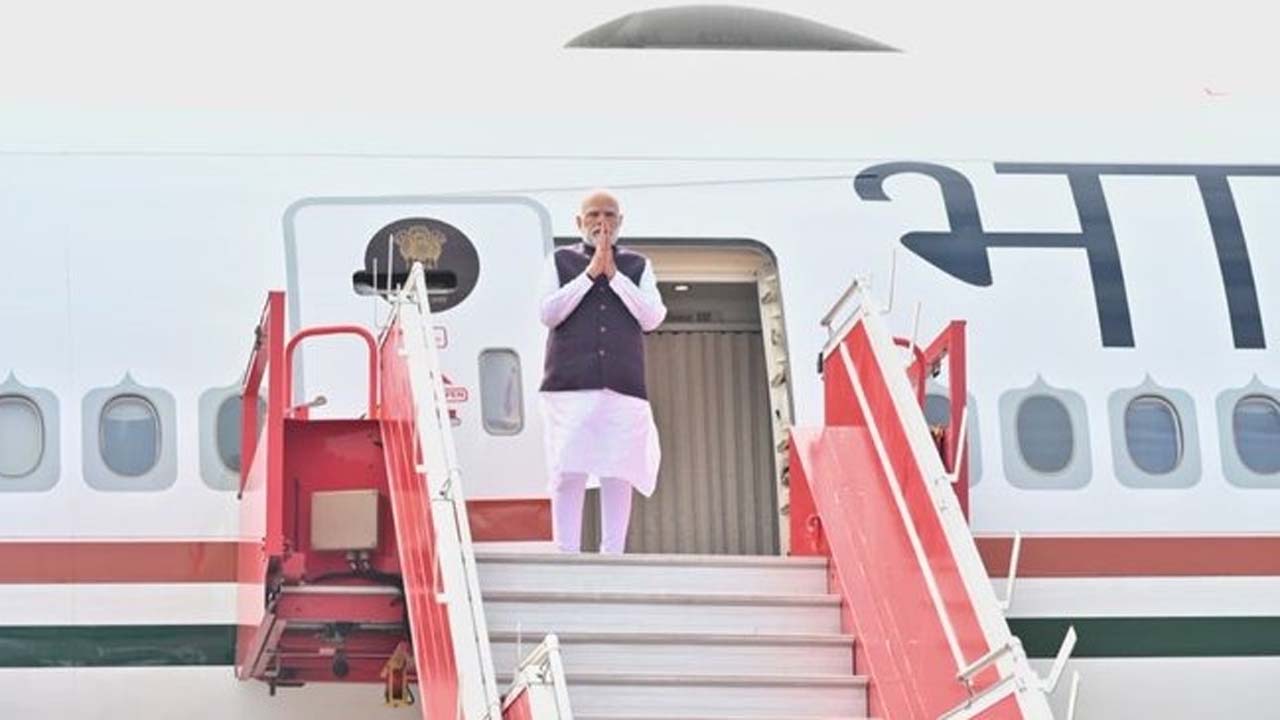 प्रधानमंत्री नरेंद्र मोदी