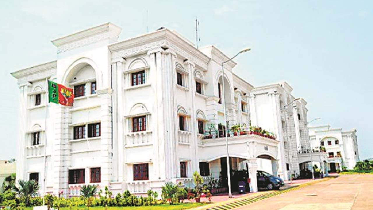 उपभोक्ताओं से ज्यादा लोड की भरपूर वसूली : ओवरलोड ट्रांसफार्मरों की जांच करने वाला कोई नहीं