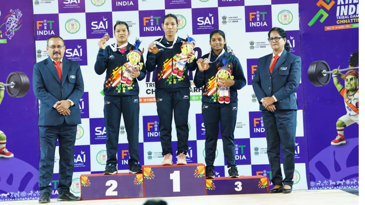 खेलो इंडिया ट्राइबल गेम्स 2026 : 58 किग्रा महिला वेटलिफ्टिंग में अरुणाचल की अनाई वांग्सू ने जीता स्वर्ण