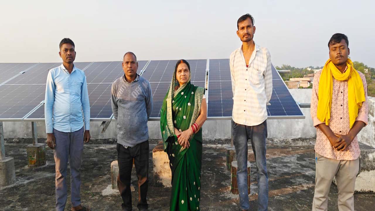 प्रधानमंत्री सूर्यघर मुफ्त बिजली योजना : निशि श्रीवास ने कहा- 3 किलोवाट सोलर रूफटॉप प्लांट से बिजली बिल हुआ शून्य