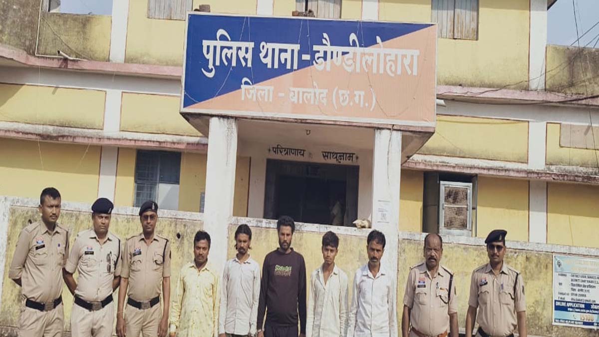 बैठक में विवाद के दौरान युवक की हत्या, 5 आरोपी गिरफ्तार