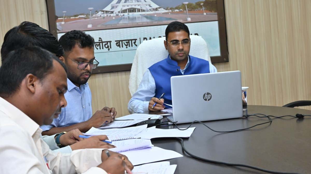 Jan Darshan, Villagers, Collector Directly Janpad Panchayat Office, District Administration, Fuel Conservation, Balodabazar,